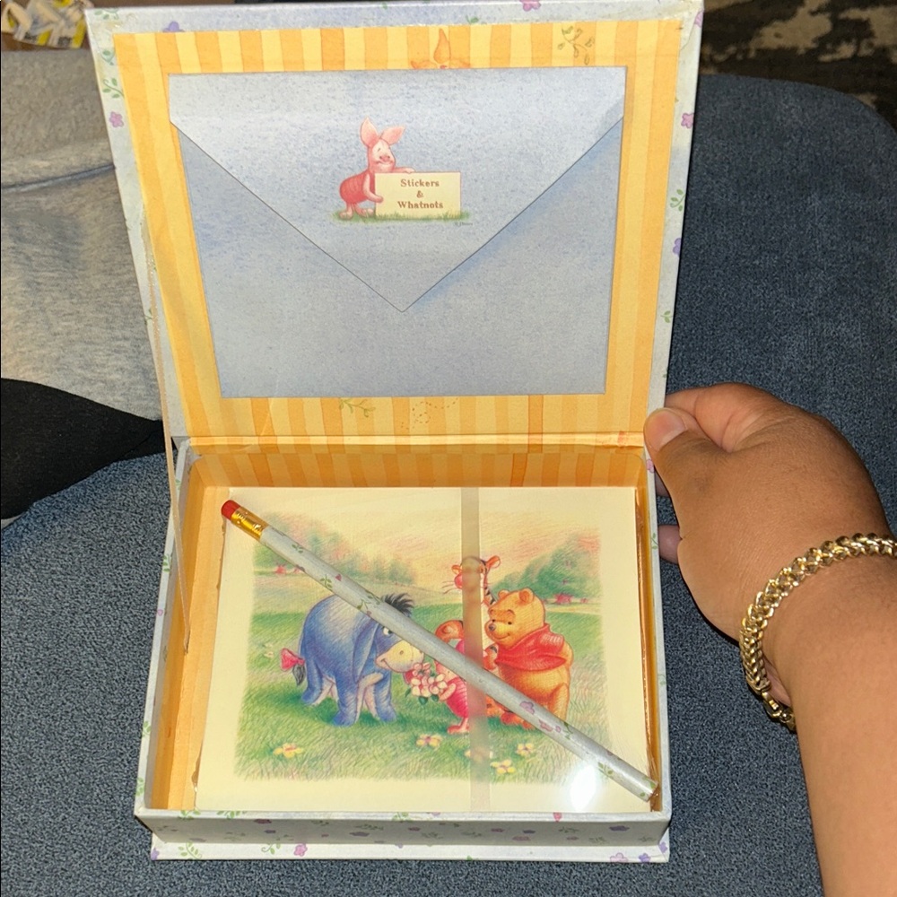NWT Disney Character Stationery Box- Pooh and Friends. Cards, pencil, stickers